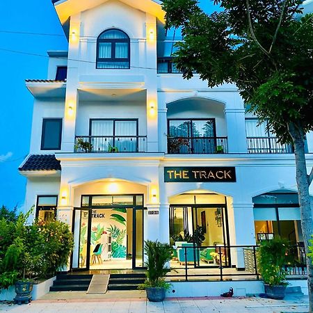 The Track Homestay - Near Bai Dai Beach Cam Lam ภายนอก รูปภาพ