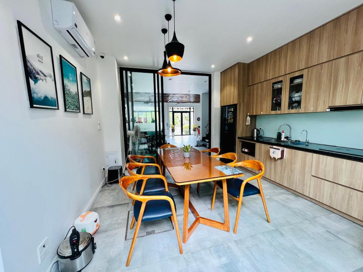 The Track Homestay - Near Bai Dai Beach Cam Lam ภายนอก รูปภาพ