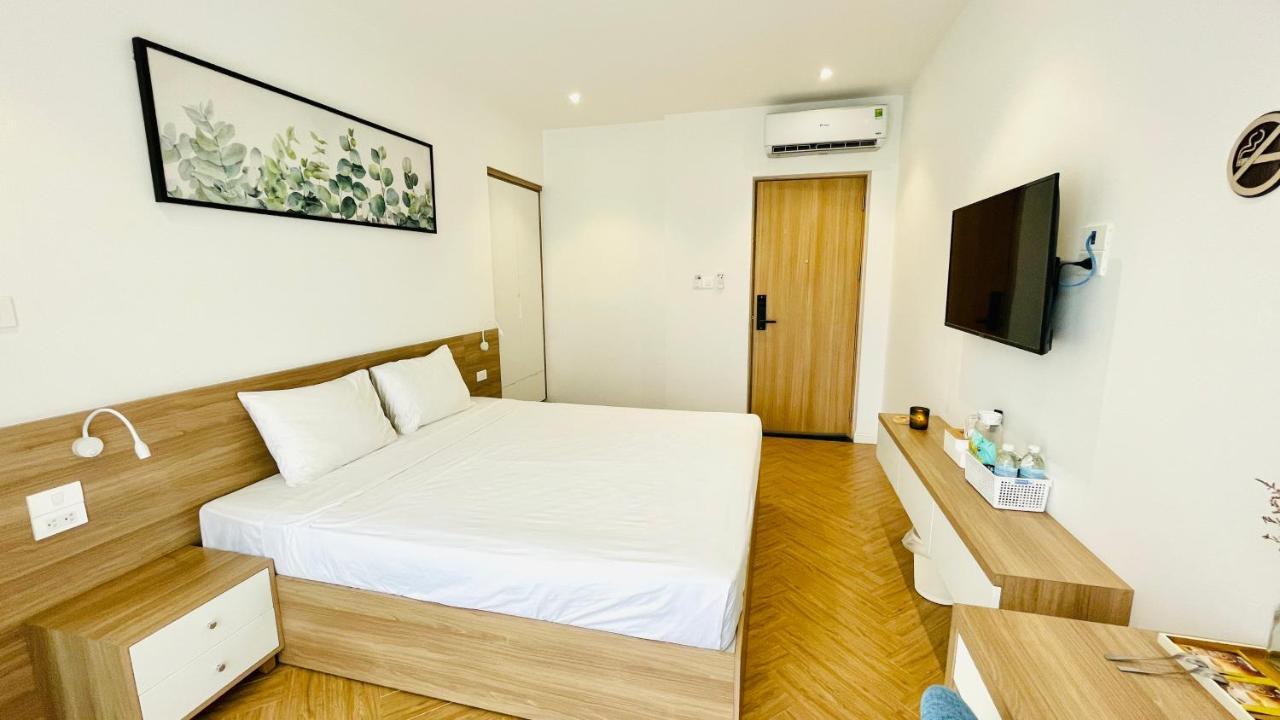 The Track Homestay - Near Bai Dai Beach Cam Lam ภายนอก รูปภาพ
