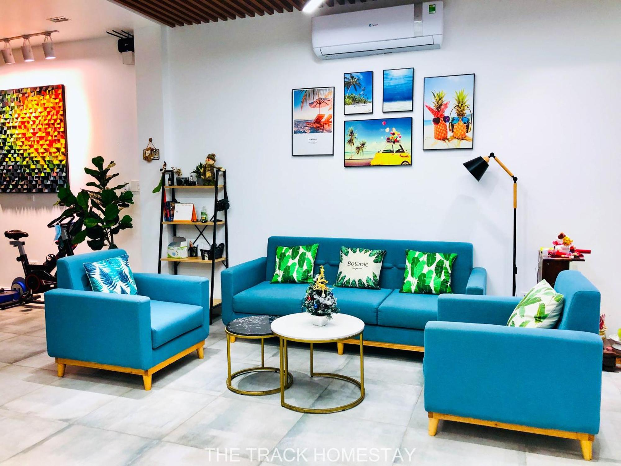 The Track Homestay - Near Bai Dai Beach Cam Lam ภายนอก รูปภาพ