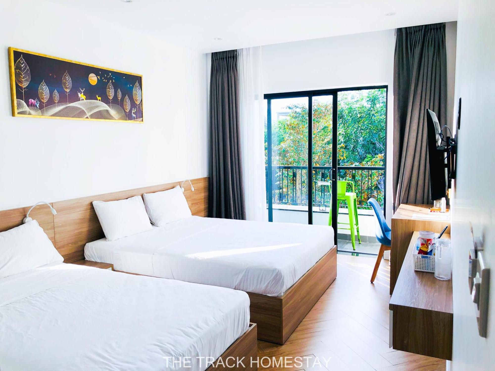 The Track Homestay - Near Bai Dai Beach Cam Lam ภายนอก รูปภาพ